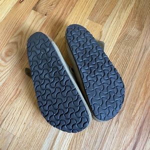 Birkenstock Boston Clogs size 39 (8-8.5)